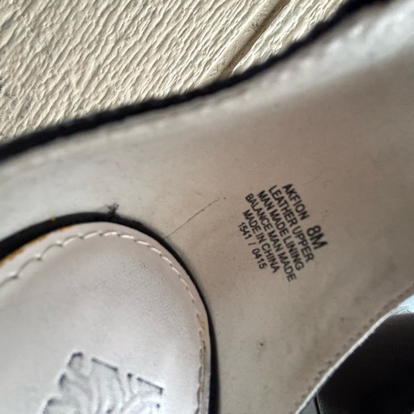 Anne Klein Iflex Heels with a Black and white tweed pattern and criss-cross stra - Picture 5 of 11